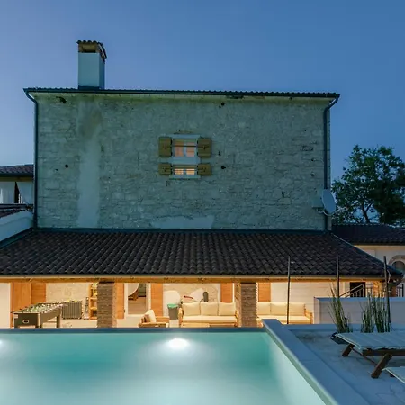 Blazeni Miroslav Bulesic In Istria For 8 People With Private Heated Pool And Sauna 빌라 *
