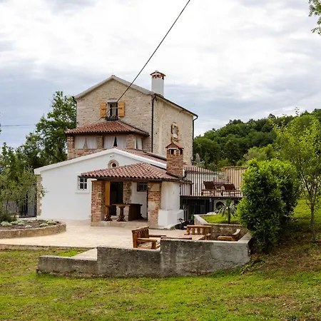 Blazeni Miroslav Bulesic In Istria For 8 People With Private Heated Pool And Sauna 빌라 *