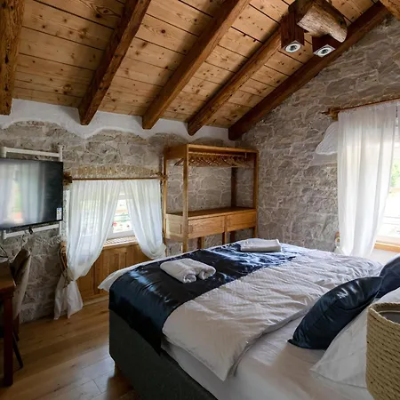 빌라 Blazeni Miroslav Bulesic In Istria For 8 People With Private Heated Pool And Sauna Vranje Selo
