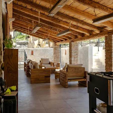 Blazeni Miroslav Bulesic In Istria For 8 People With Private Heated Pool And Sauna Vila *