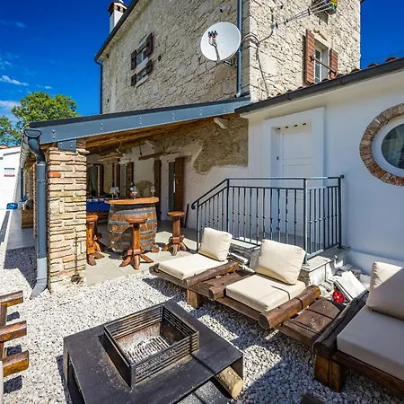 Blazeni Miroslav Bulesic In Istria For 8 People With Private Heated Pool And Sauna Vila *