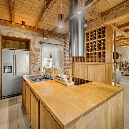 Blazeni Miroslav Bulesic In Istria For 8 People With Private Heated Pool And Sauna Vila *