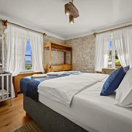 Vila Blazeni Miroslav Bulesic In Istria For 8 People With Private Heated Pool And Sauna Vranje Selo